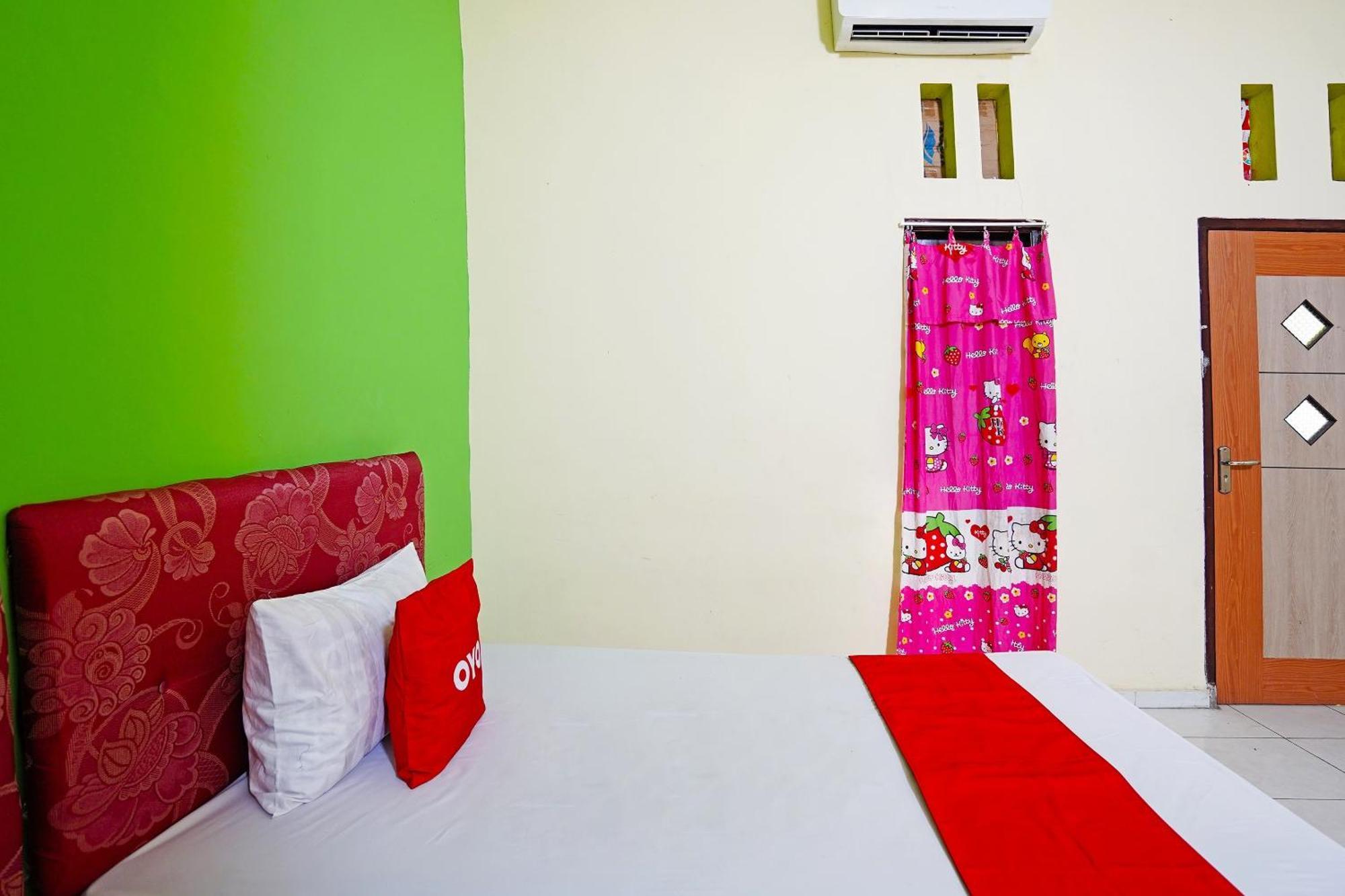Oyo 91583 D'Cost Green Syariah Surabaya Kültér fotó