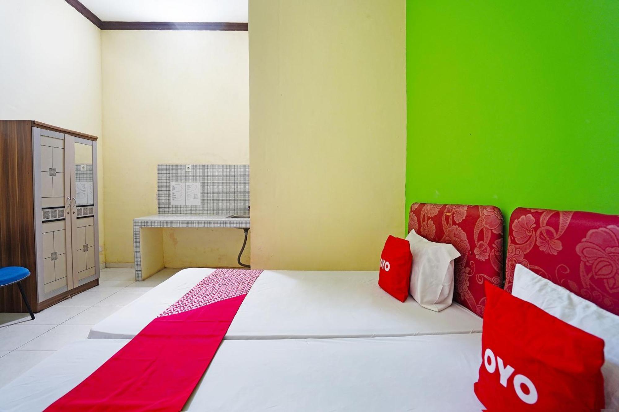 Oyo 91583 D'Cost Green Syariah Surabaya Kültér fotó