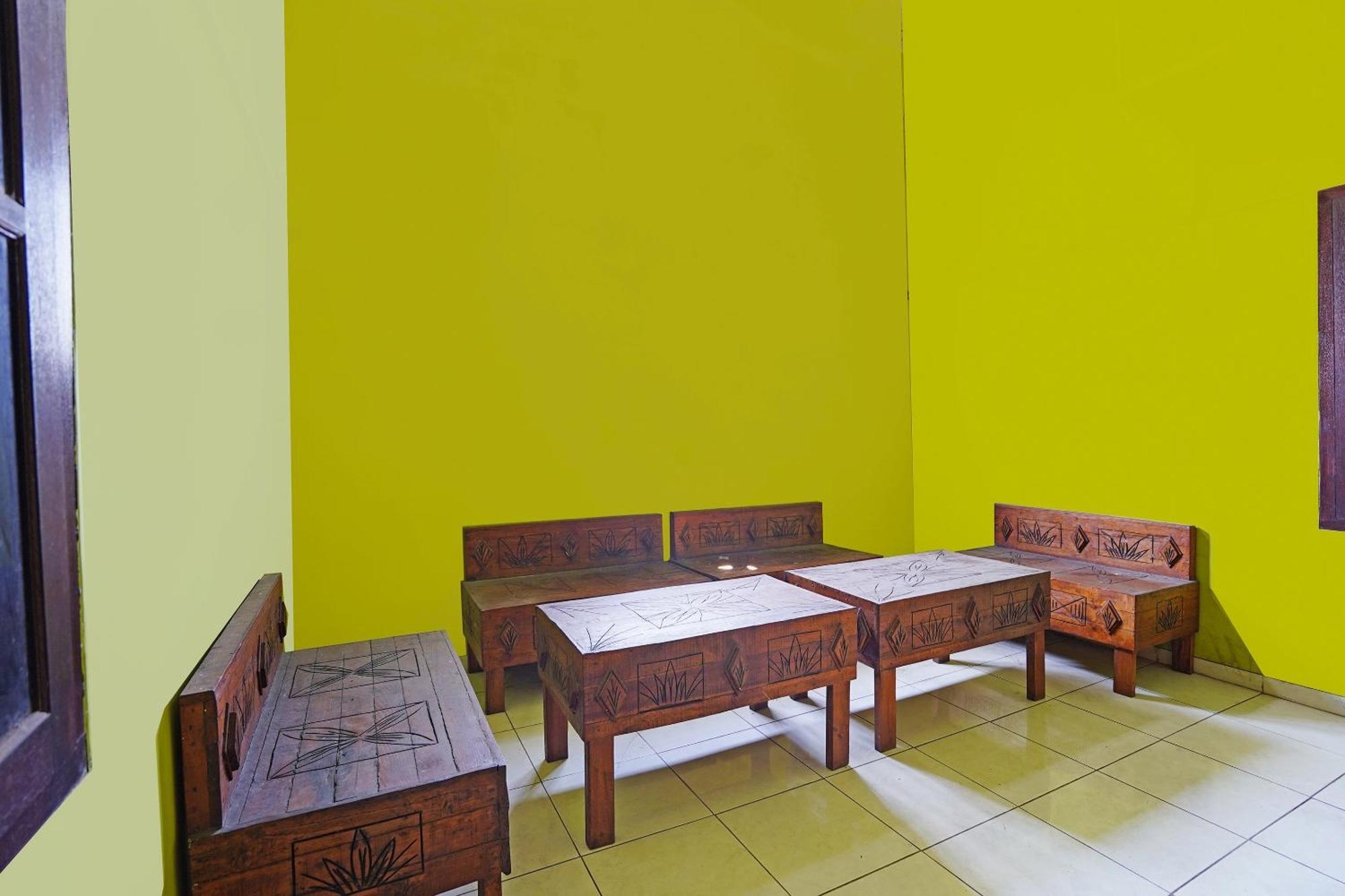 Oyo 91583 D'Cost Green Syariah Surabaya Kültér fotó
