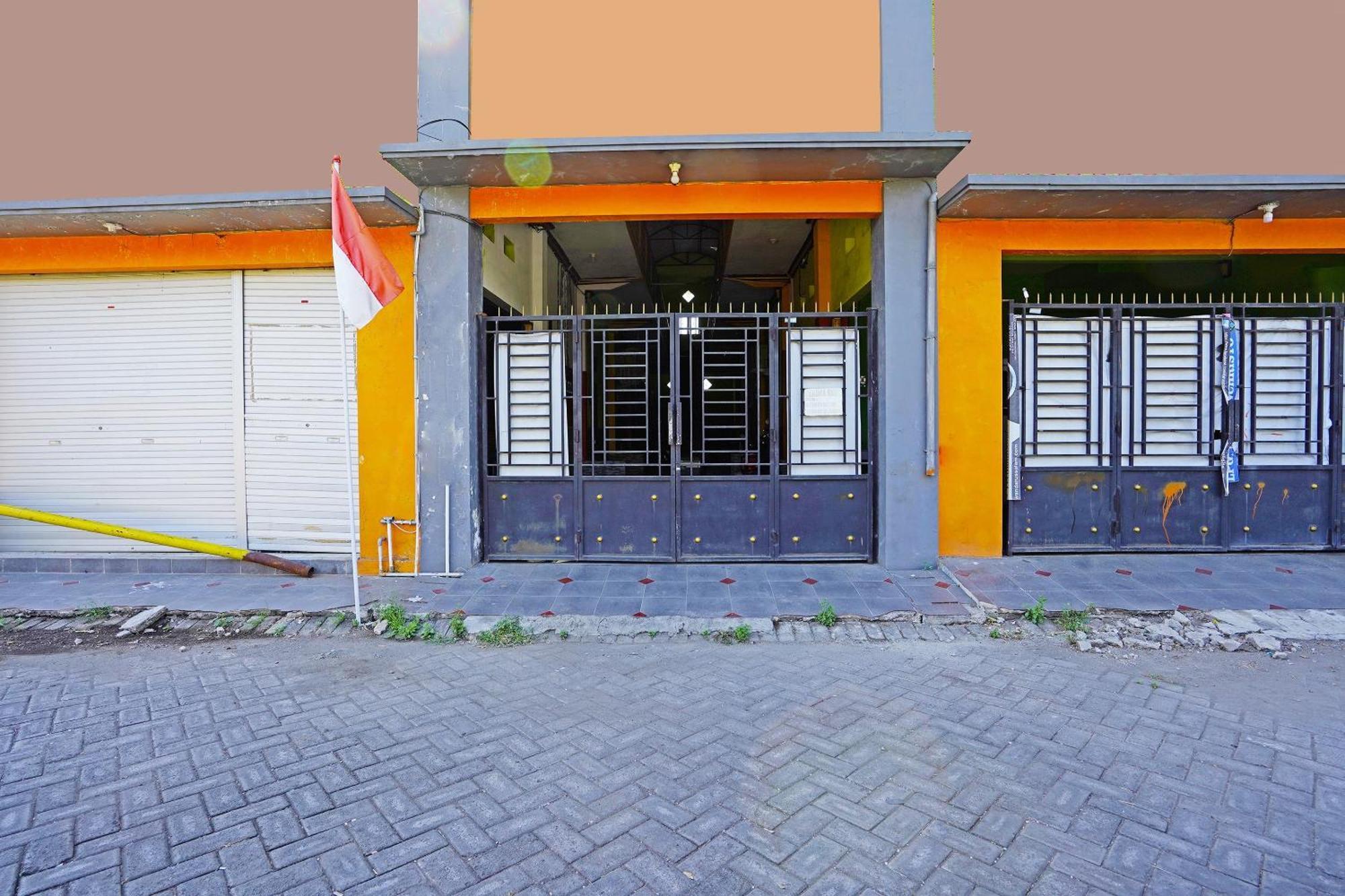 Oyo 91583 D'Cost Green Syariah Surabaya Kültér fotó