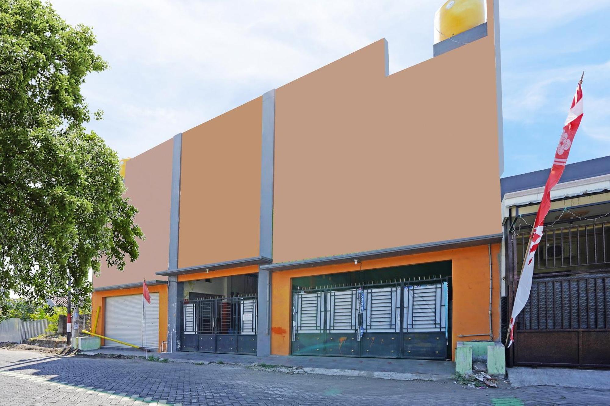 Oyo 91583 D'Cost Green Syariah Surabaya Kültér fotó